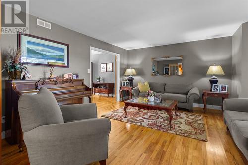 21 Wembley Crescent, Mount Pearl, NL - Indoor Photo Showing Living Room