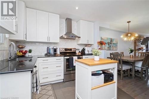 895 Maple Avenue Unit# 123, Burlington, ON - Indoor Photo Showing Kitchen With Upgraded Kitchen