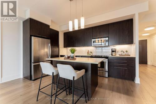 2003 - 25 Broadway Avenue, Toronto (Mount Pleasant West), ON - Indoor Photo Showing Kitchen With Upgraded Kitchen