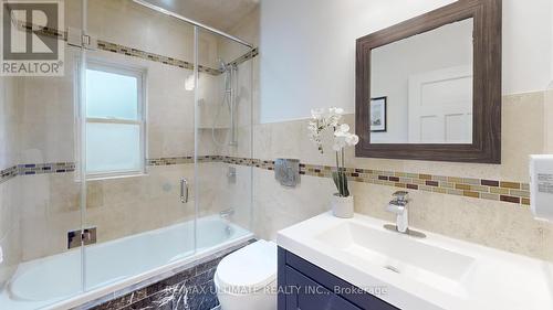 157 Gainsborough Road, Toronto, ON - Indoor Photo Showing Bathroom