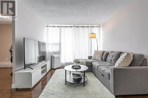 1105 - 15 Torrance Road, Toronto, ON - Indoor Photo Showing Living Room