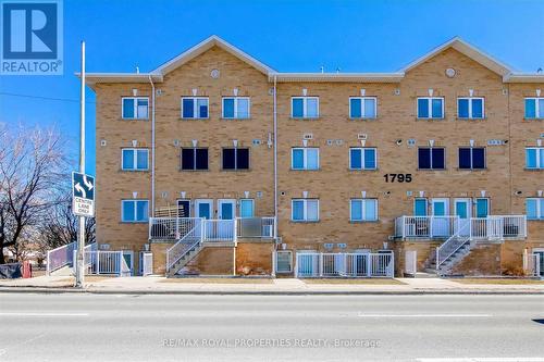 204 - 1795 Markham Road, Toronto, ON - Outdoor