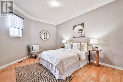 205 Ellis Crescent, Milton (Dempsey), ON - Indoor Photo Showing Bedroom