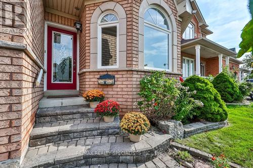 205 Ellis Crescent, Milton, ON - Outdoor With Facade