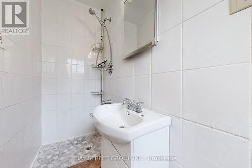 2152 Haygate Crescent, Mississauga, ON - Indoor Photo Showing Bathroom