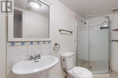 2152 Haygate Crescent, Mississauga, ON - Indoor Photo Showing Bathroom