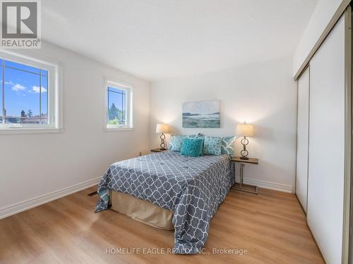 10 Lansdowne Drive, Brampton, ON - Indoor Photo Showing Bedroom