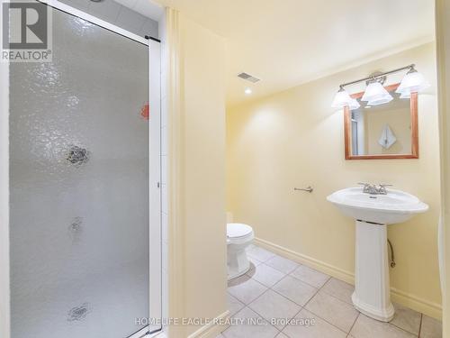 10 Lansdowne Drive, Brampton, ON - Indoor Photo Showing Bathroom