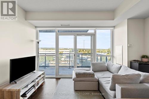 608 - 2087 Fairview Street, Burlington (Freeman), ON - Indoor Photo Showing Living Room