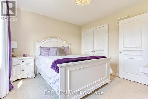 31 Mayland Trail, Hamilton, ON - Indoor Photo Showing Bedroom