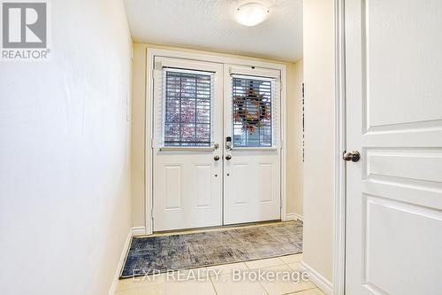 31 Mayland Trail, Hamilton, ON - Indoor Photo Showing Other Room