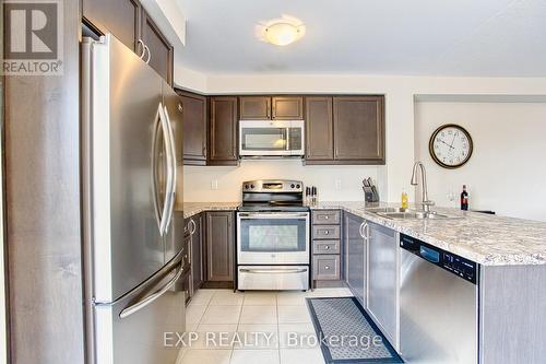 31 Mayland Trail, Hamilton, ON - Indoor Photo Showing Kitchen