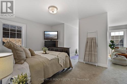 292 Noftall Gardens, Peterborough, ON - Indoor Photo Showing Bedroom