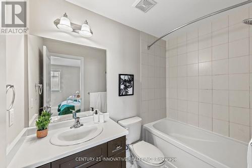 157 Fall Fair Way, Hamilton (Binbrook), ON - Indoor Photo Showing Bathroom