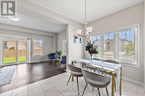 157 Fall Fair Way, Hamilton, ON - Indoor Photo Showing Dining Room