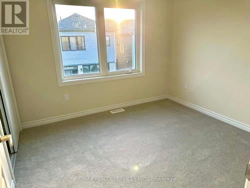 2 Discovery Drive, Thorold, ON - Indoor Photo Showing Other Room