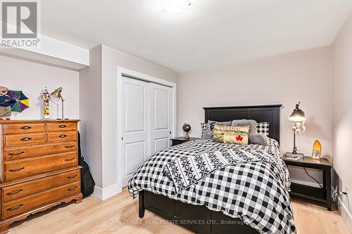 337 Yellow Birch Crescent, Blue Mountains, ON - Indoor Photo Showing Bedroom