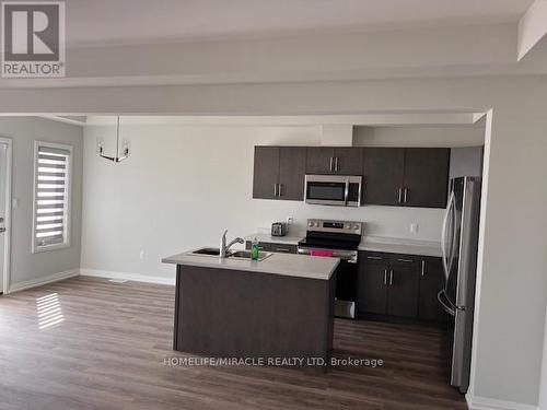 118 Acacia Road, Pelham, ON - Indoor Photo Showing Kitchen With Double Sink