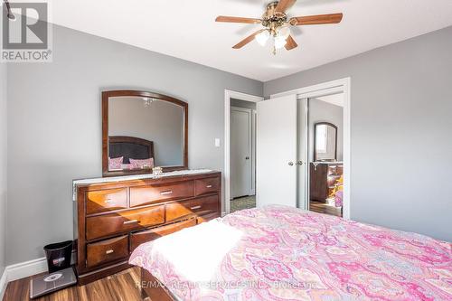 8 Canterbury Drive, St. Catharines, ON - Indoor Photo Showing Bedroom