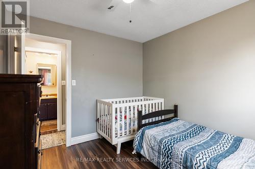 8 Canterbury Drive, St. Catharines, ON - Indoor Photo Showing Bedroom