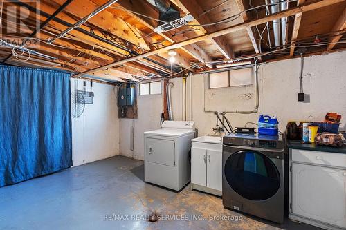 8 Canterbury Drive, St. Catharines, ON - Indoor Photo Showing Laundry Room