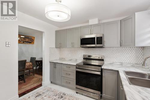 8 Canterbury Drive, St. Catharines, ON - Indoor Photo Showing Kitchen With Double Sink