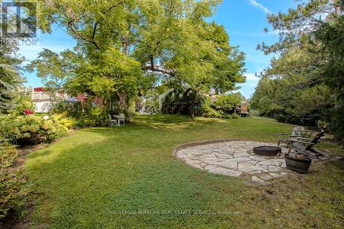 18 Ilona Court, Brant, ON - Outdoor