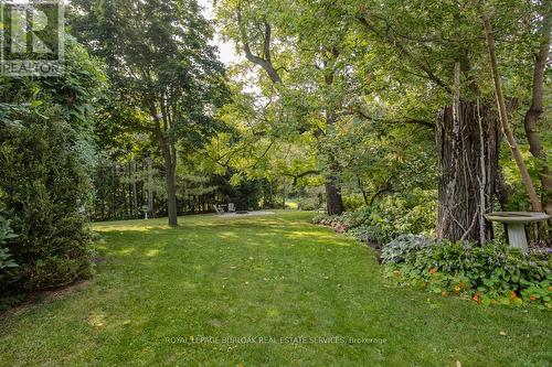 18 Ilona Court, Brant, ON - Outdoor