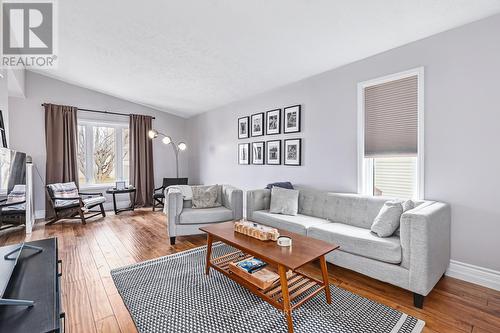 155 Albert Street, Meaford, ON - Indoor Photo Showing Living Room