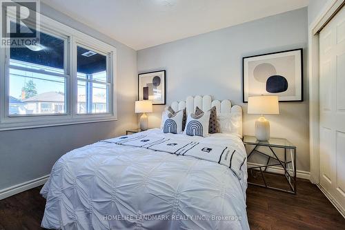 214 Mcanulty Boulevard, Hamilton (Crown Point), ON - Indoor Photo Showing Bedroom