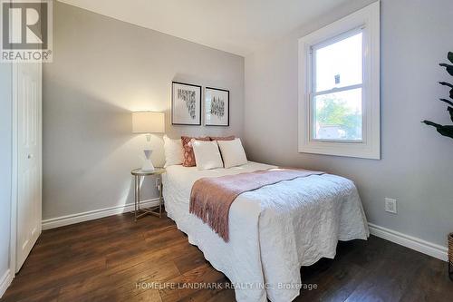 214 Mcanulty Boulevard, Hamilton (Crown Point), ON - Indoor Photo Showing Bedroom