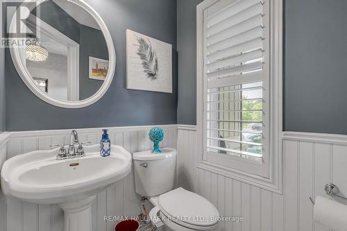 260 Fall Fair Way, Hamilton (Binbrook), ON - Indoor Photo Showing Bathroom