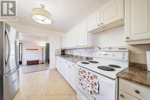 768 Gillespie Street, Peterborough, ON - Indoor Photo Showing Kitchen