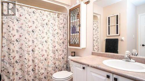 74 - 1241 Beaverbrook Avenue, London, ON - Indoor Photo Showing Bathroom