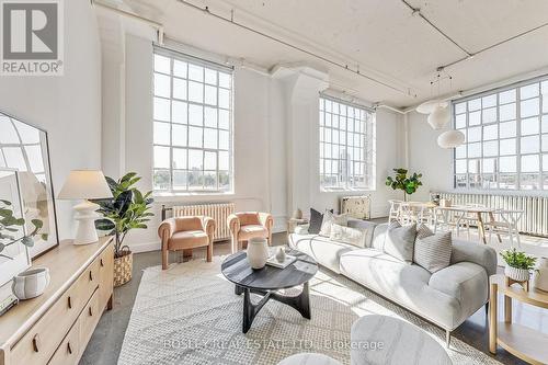 400 - 245 Carlaw Avenue, Toronto, ON - Indoor Photo Showing Living Room