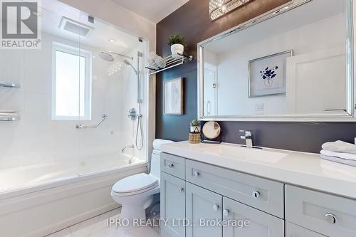 37 Kingsmount Park Road, Toronto, ON - Indoor Photo Showing Bathroom