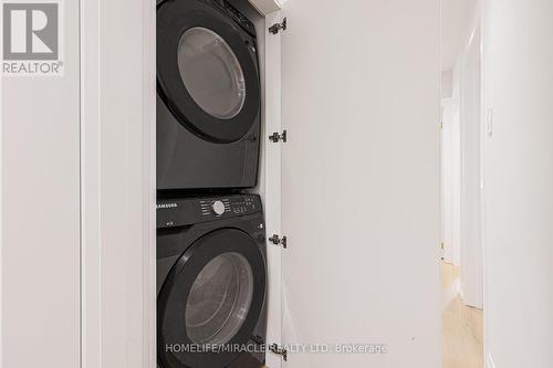 30 Chandler Drive, Toronto, ON - Indoor Photo Showing Laundry Room