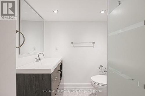 30 Chandler Drive, Toronto, ON - Indoor Photo Showing Bathroom