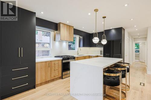 30 Chandler Drive, Toronto, ON - Indoor Photo Showing Kitchen With Upgraded Kitchen