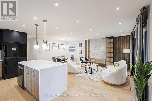 30 Chandler Drive, Toronto, ON - Indoor Photo Showing Kitchen With Upgraded Kitchen