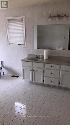 70 Brownlee Avenue, Vaughan (East Woodbridge), ON - Indoor Photo Showing Bathroom