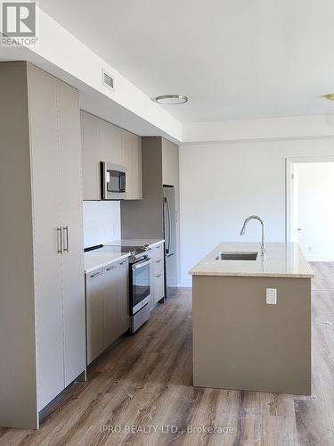 Ph20 - 101 Cathedral High Street, Markham, ON - Indoor Photo Showing Kitchen