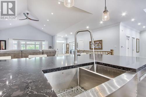 2705 14Th Line, Innisfil, ON - Indoor Photo Showing Kitchen With Double Sink