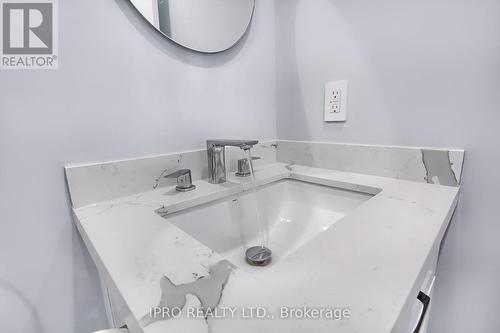 2705 14Th Line, Innisfil, ON - Indoor Photo Showing Bathroom