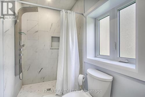 2705 14Th Line, Innisfil, ON - Indoor Photo Showing Bathroom