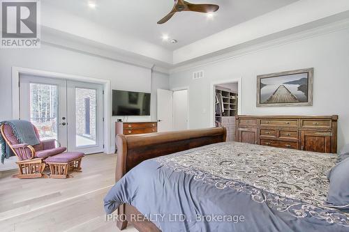 2705 14Th Line, Innisfil, ON - Indoor Photo Showing Bedroom