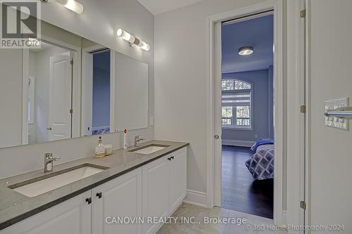 180 Sunset Vista Court, Aurora, ON - Indoor Photo Showing Bathroom