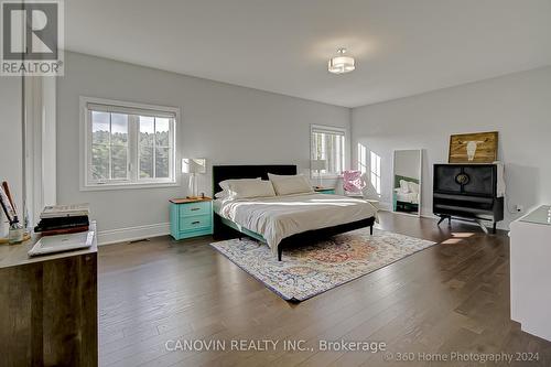 180 Sunset Vista Court, Aurora, ON - Indoor Photo Showing Bedroom