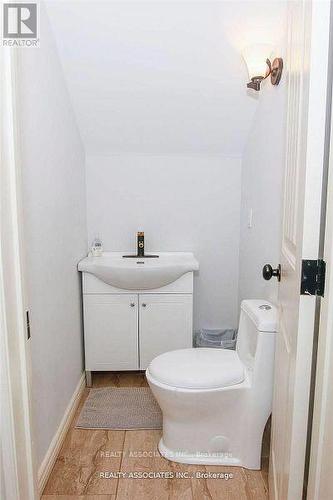 1737 Cedar Grove, Innisfil, ON - Indoor Photo Showing Bathroom