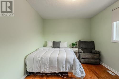 4 Whispering Pine Place, Barrie, ON - Indoor Photo Showing Bedroom